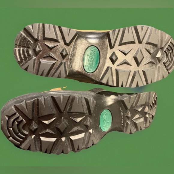 🥾📜US 8.5-VASQUE Hiking Shoes Women’s Brown/Nubuck LTR/Arch/V-Lug Treads 🔥NWOT🔥 - Picture 4 of 12